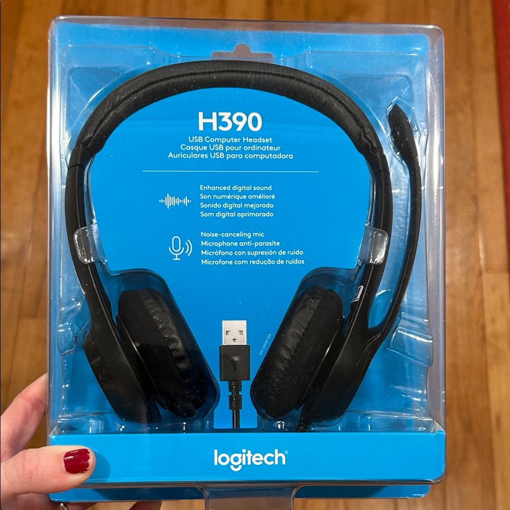 Logitech H390 USB Headset - Black NWT New In Box